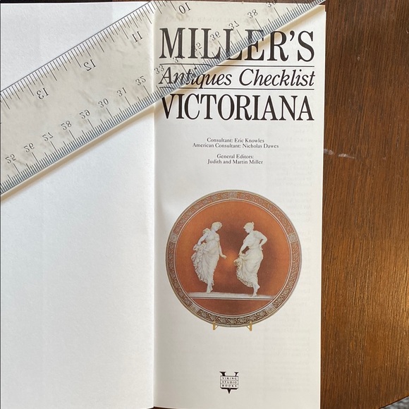 Antiques Checklist Victoriana Book - Picture 3 of 5
